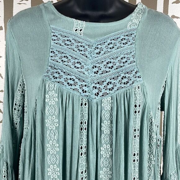 Free People Sage Green Gauze Eyelet Boho Top XS - Picture 8 of 11